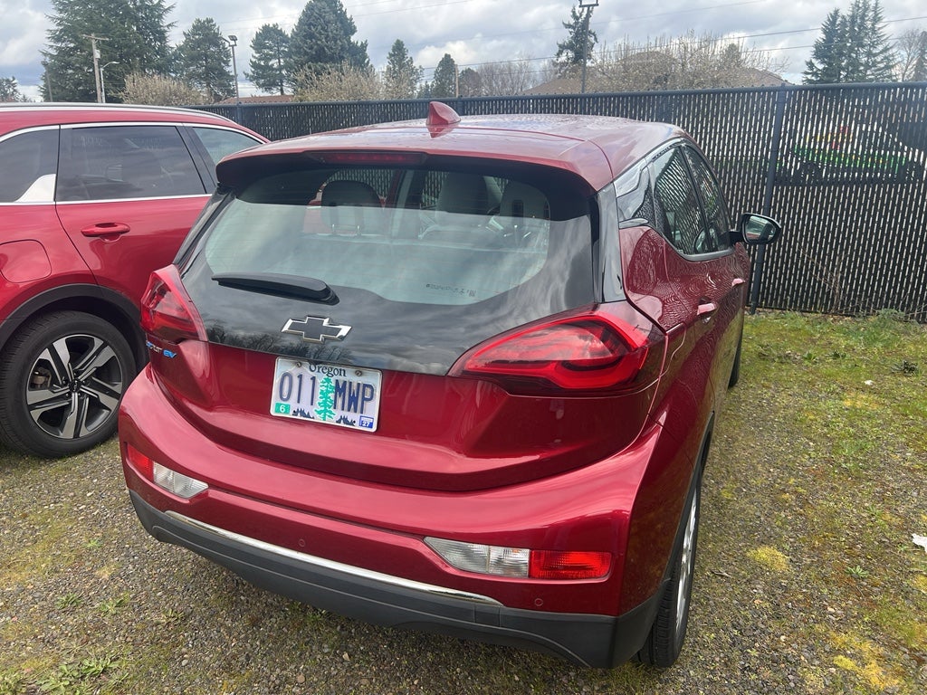Used 2021 Chevrolet Bolt EV LT with VIN 1G1FY6S06M4114353 for sale in Hubbard, OR