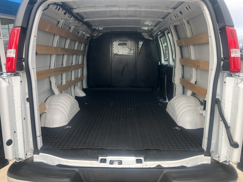 2024 Chevrolet Express Cargo 2500 WT