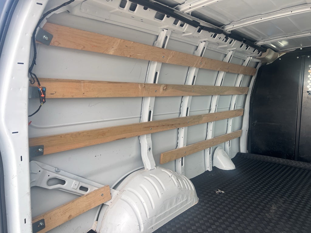 2024 Chevrolet Express Cargo 2500 WT