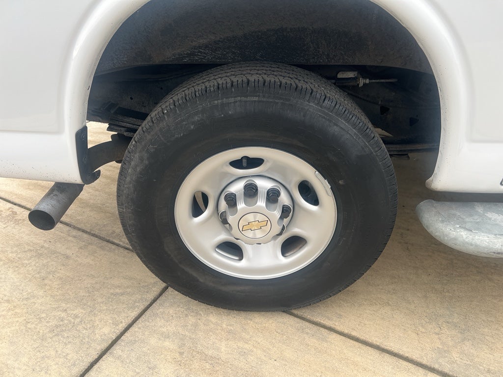 2024 Chevrolet Express Cargo 2500 WT
