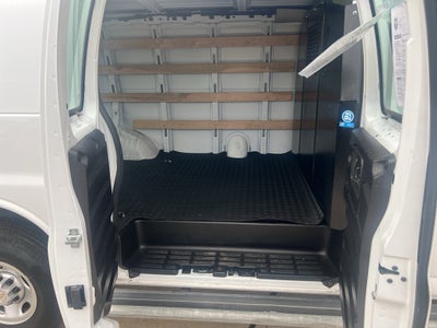2024 Chevrolet Express Cargo 2500 WT