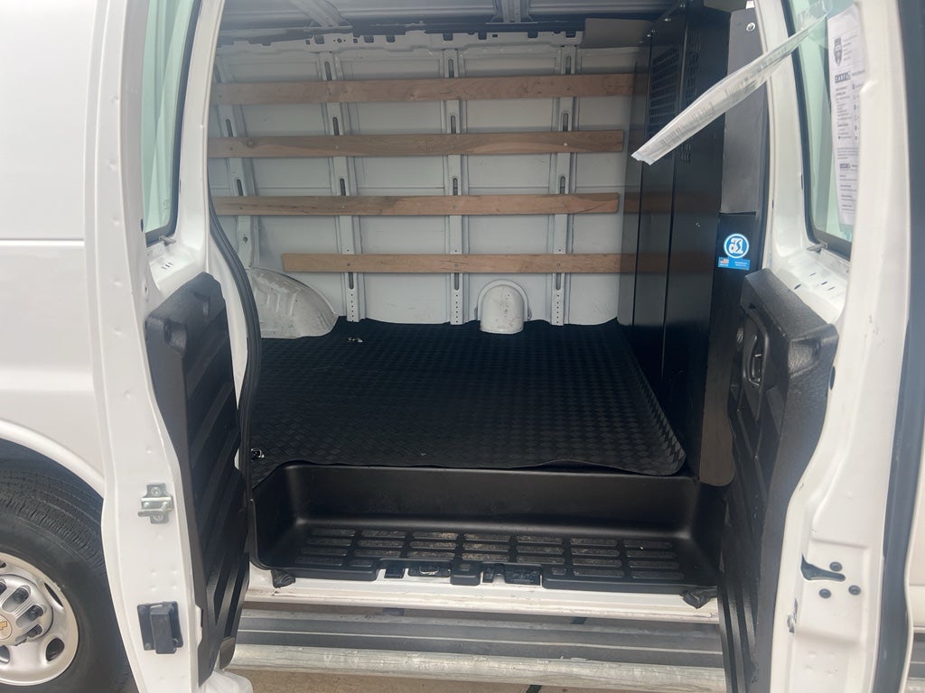 2024 Chevrolet Express Cargo 2500 WT