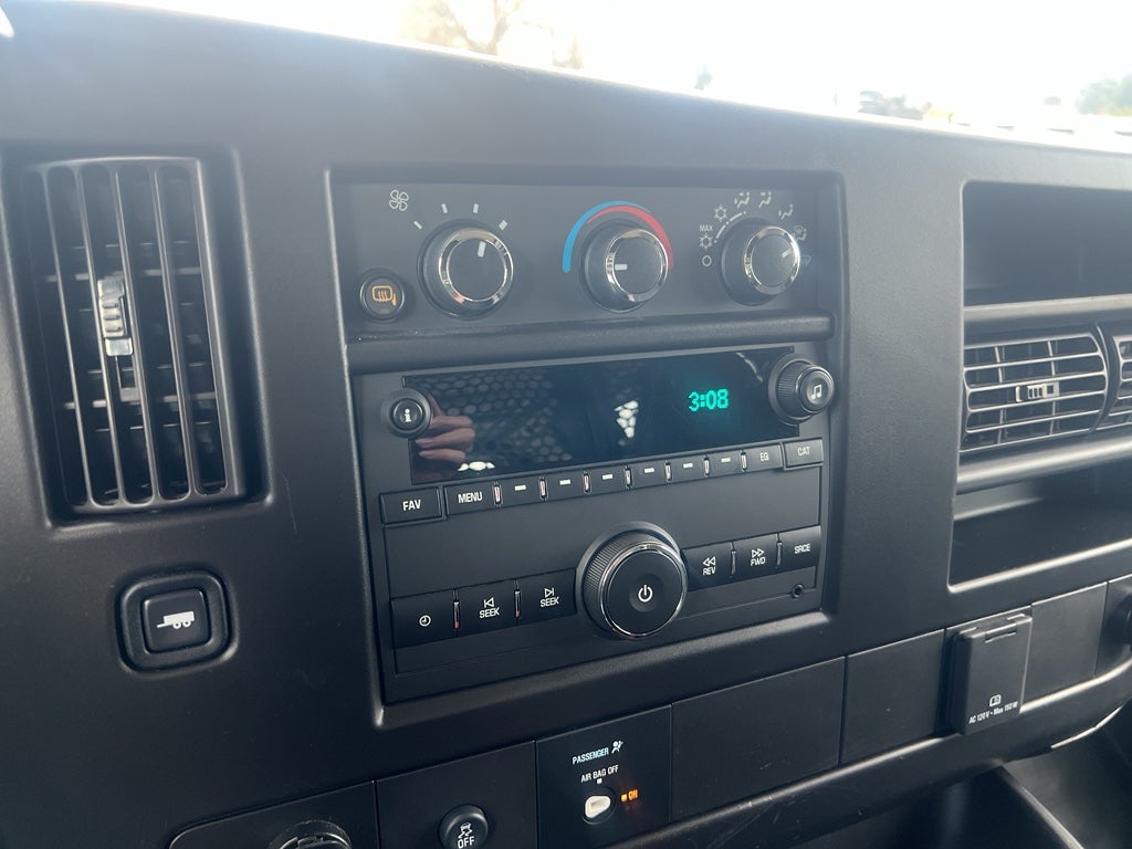 2024 Chevrolet Express Cargo 2500 WT