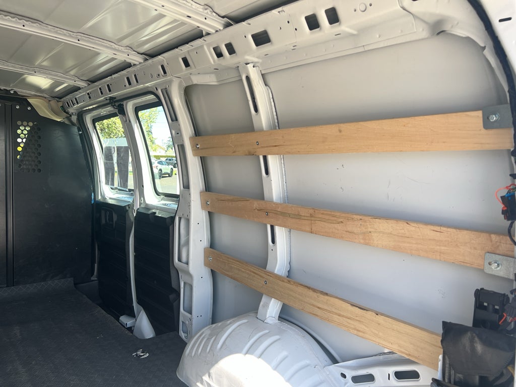 2024 Chevrolet Express Cargo 2500 WT
