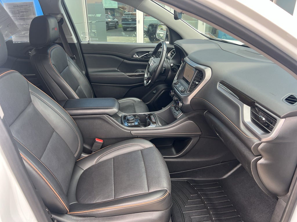 2021 GMC Acadia AT4
