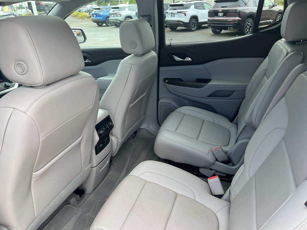 2021 GMC Acadia SLT