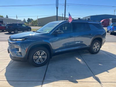 2025 Chevrolet Traverse LT