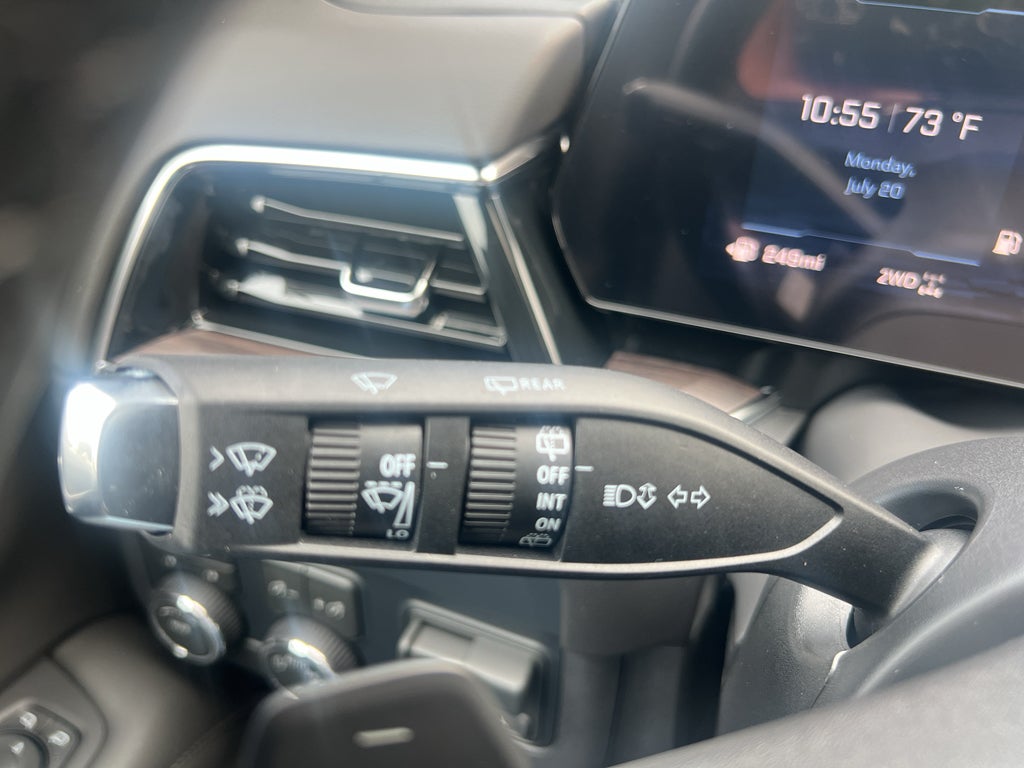 2026 Chevrolet Suburban LT - Photo 26