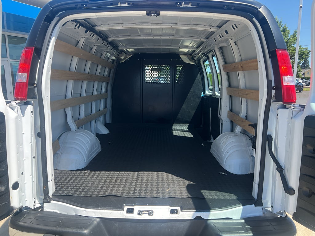 2025 GMC Savana Cargo Work Van