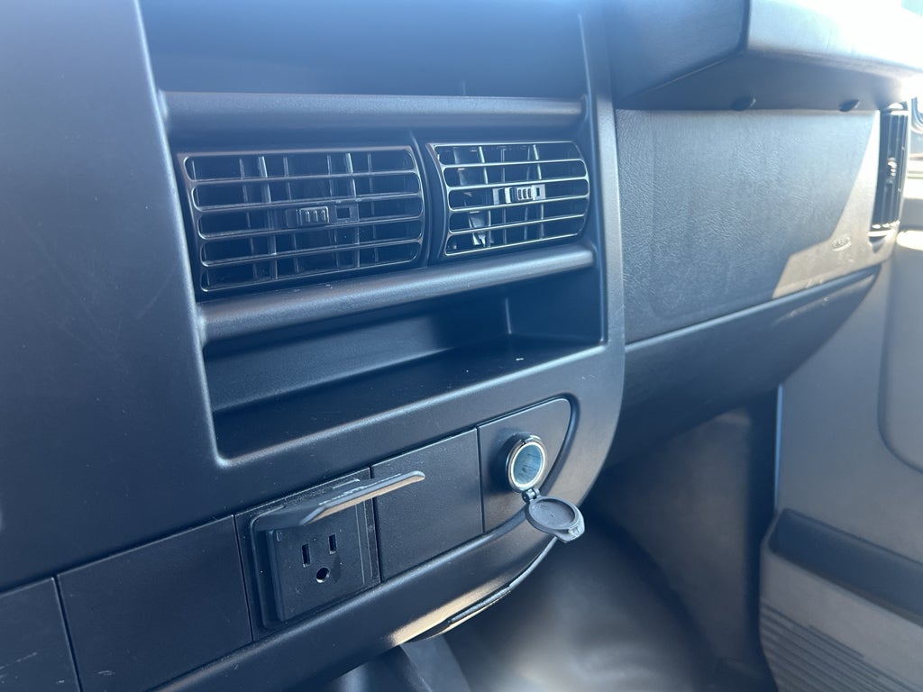 2025 GMC Savana Cargo Work Van