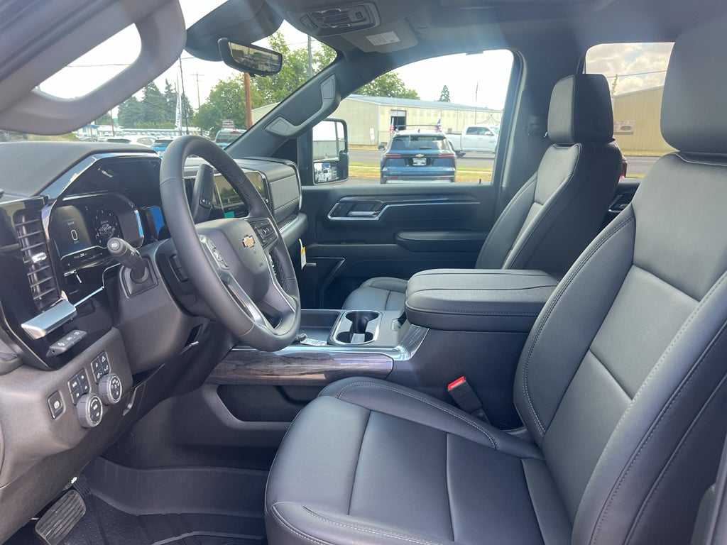 2025 Chevrolet Silverado 3500 HD LTZ