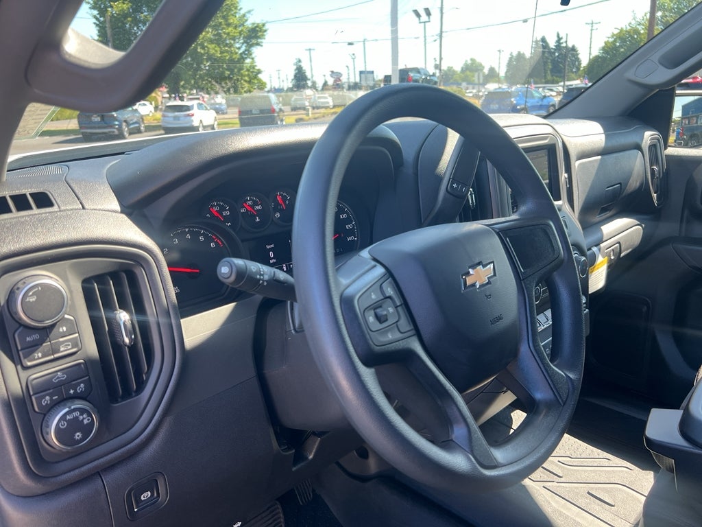 2025 Chevrolet Silverado 1500 Custom