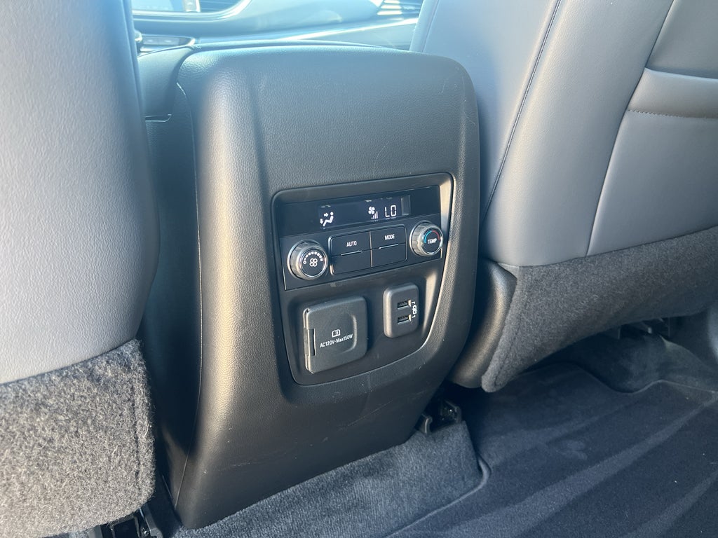 2022 Buick Enclave Essence