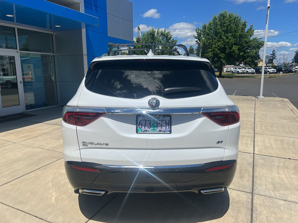 2022 Buick Enclave Essence