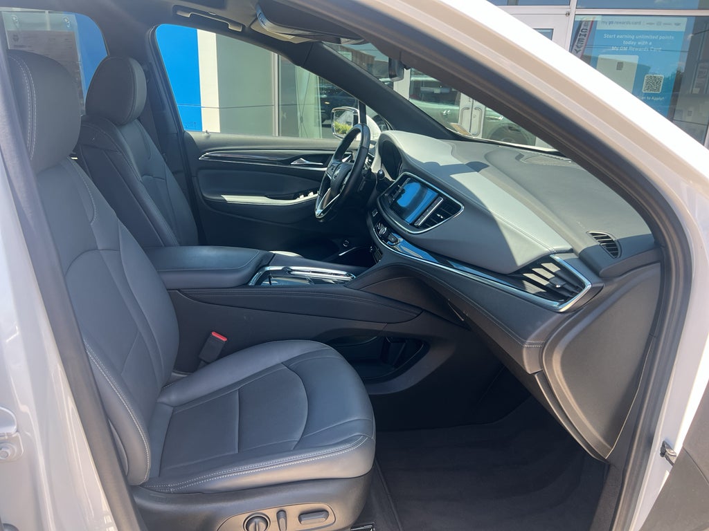 2022 Buick Enclave Essence